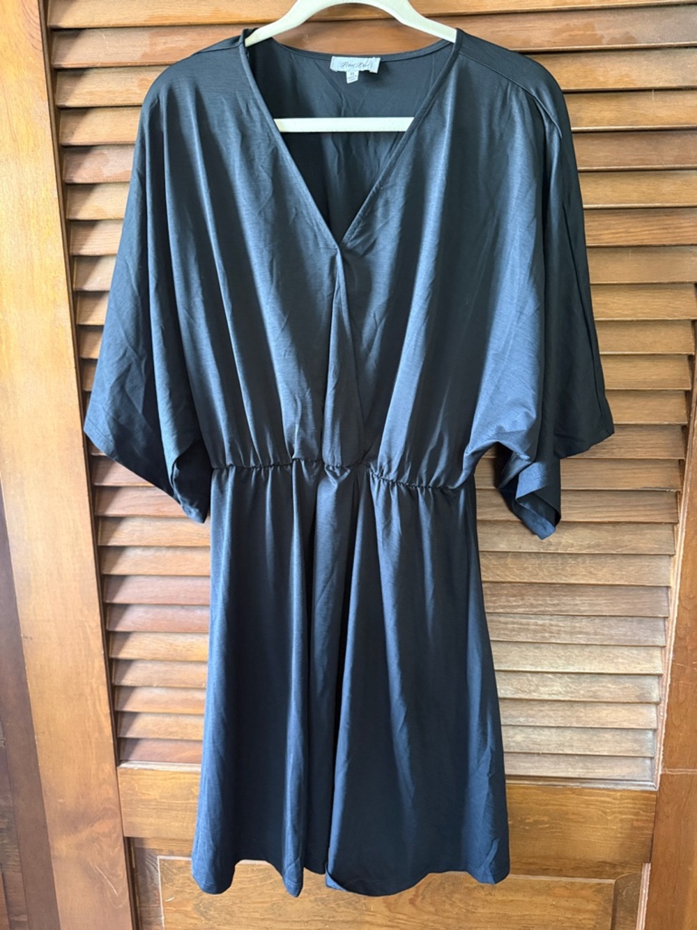 Aqua Bella Black Midi Dress with V-Neck